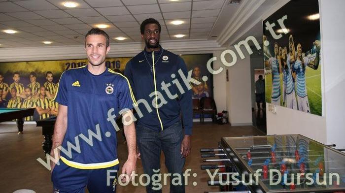 Ekpe Udoh ve Van Persie bir araya geldi