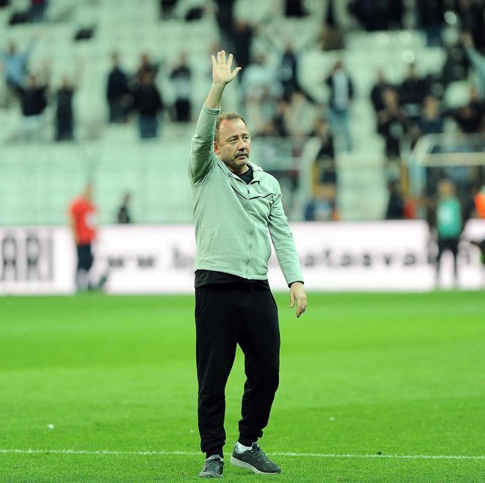 Sergen Yalçın ve Beşiktaş Türkiyenin konuştuğu fotoğrafa flaş yorum