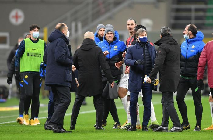 Zlatan Ibrahimovic ile Romelu Lukaku birbirine girdi Gergin anlar...