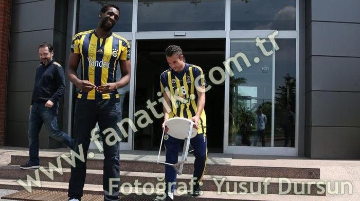Ekpe Udoh ve Van Persie bir araya geldi