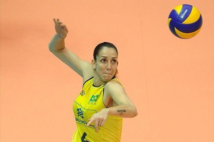 Thaisa Menezes Eczacıbaşında