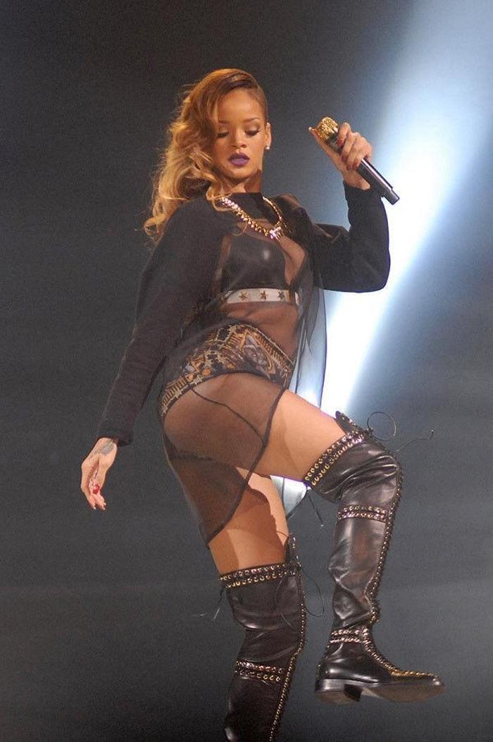 Lionel Messi ile Rihanna Antalyada futbol oynayacak