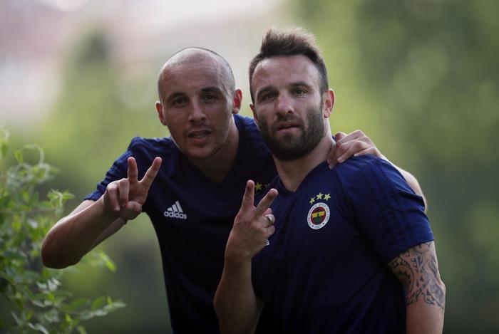 Fenerbahçede ocak operasyonu 5 isimle yollar ayrılıyor