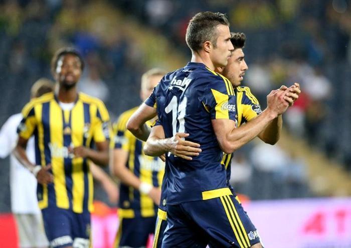 En az 10 oyuncu bavulunu topladı