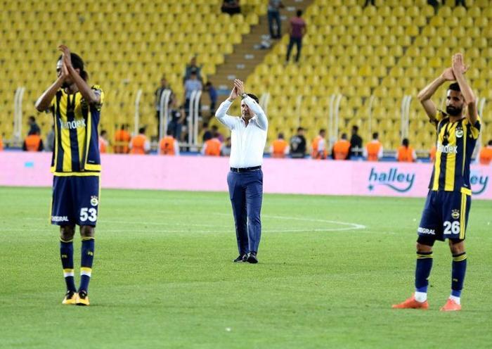 En az 10 oyuncu bavulunu topladı