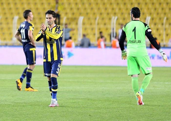 En az 10 oyuncu bavulunu topladı