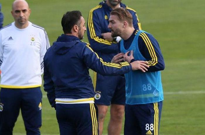 PEREIRA TAKIMA SÖZ GEÇİREMİYOR