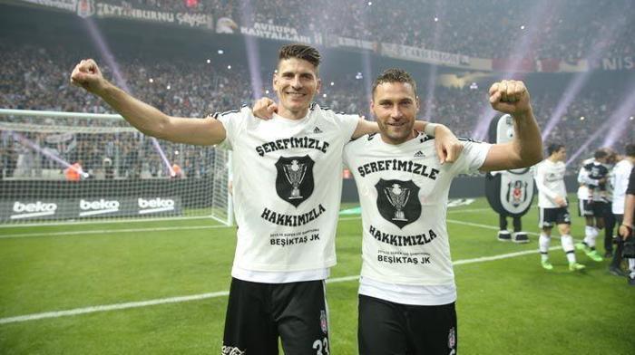Geldi, gördü, şampiyon oldu