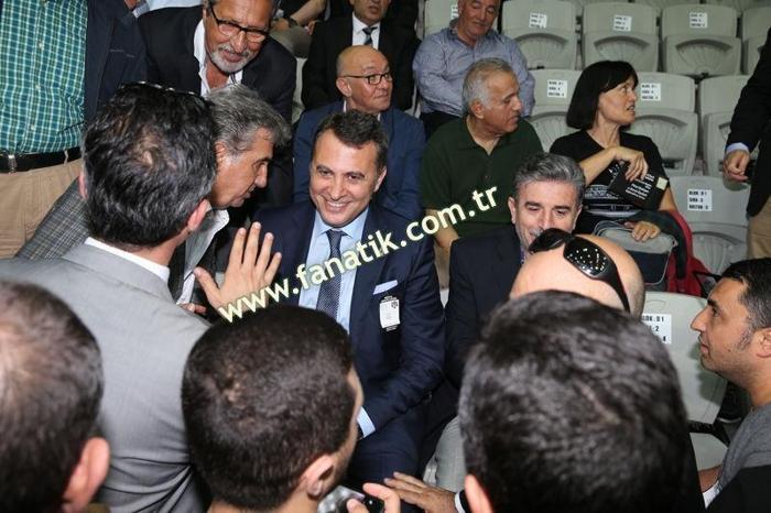 Beşiktaş Kulübünün kongresinden kareler