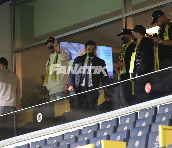 Fenerbahçenin rüya transferi Mesut Özil Kadıköyde
