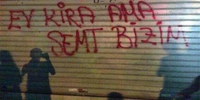 Orantısız Zeka Kullanan Beşiktaş Taraftarlarından Efsaneleşmiş 36 Pankart ve Duvar Yazısı