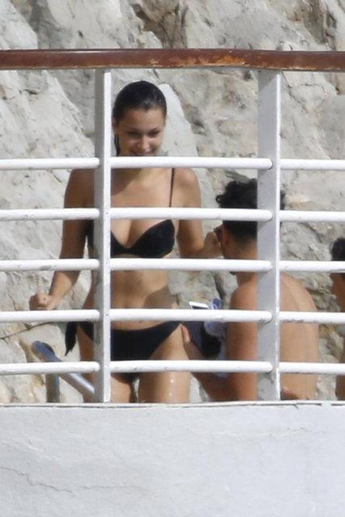 Bella Hadidin Cannes tatili