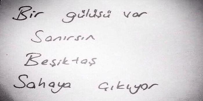 Orantısız Zeka Kullanan Beşiktaş Taraftarlarından Efsaneleşmiş 36 Pankart ve Duvar Yazısı