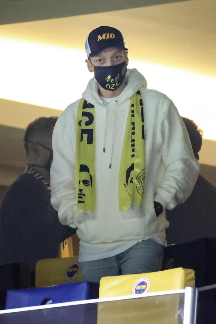 Fenerbahçenin rüya transferi Mesut Özil Kadıköyde