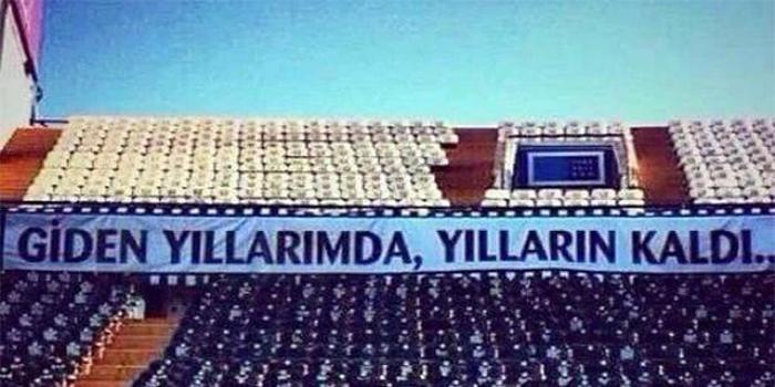 Orantısız Zeka Kullanan Beşiktaş Taraftarlarından Efsaneleşmiş 36 Pankart ve Duvar Yazısı
