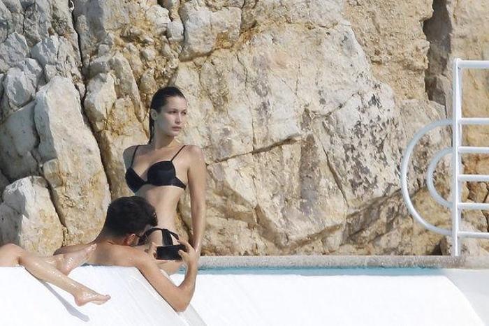 Bella Hadidin Cannes tatili