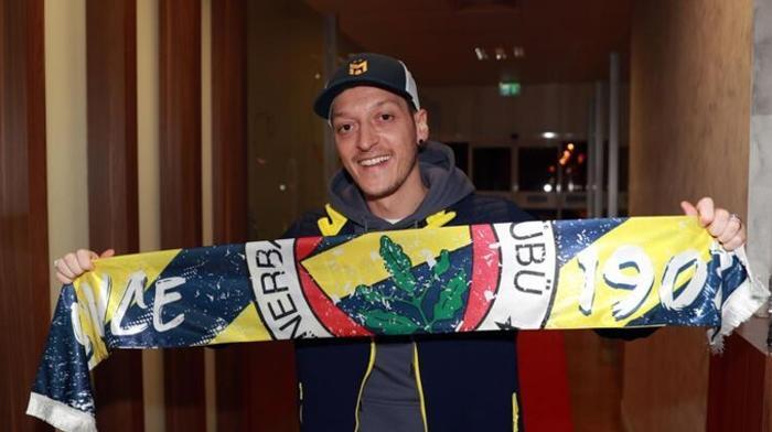 FENERBAHÇE DURMUYOR