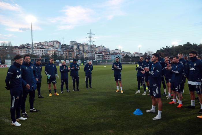 Fenerbahçede Mesut Özil ilk idmanına çıktı (İşte o anlar)