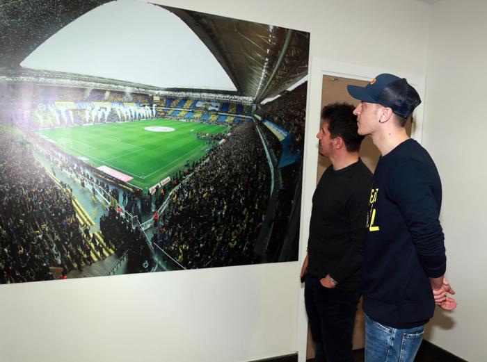 Fenerbahçede Mesut Özil ilk idmanına çıktı (İşte o anlar)