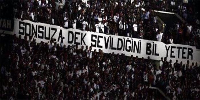 Orantısız Zeka Kullanan Beşiktaş Taraftarlarından Efsaneleşmiş 36 Pankart ve Duvar Yazısı