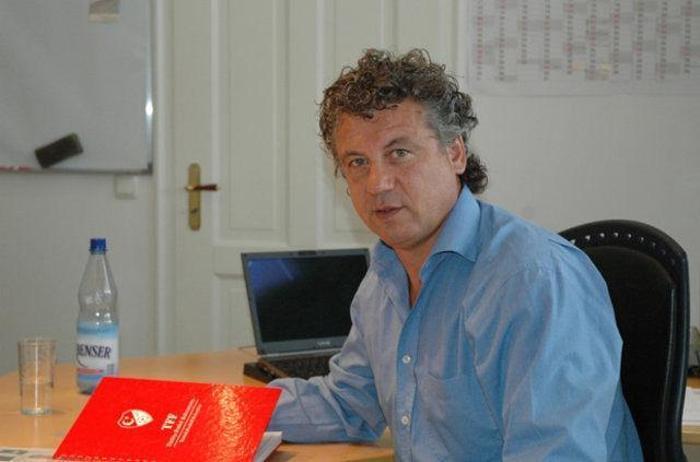 Galatasarayda yeni iki hoca adayı