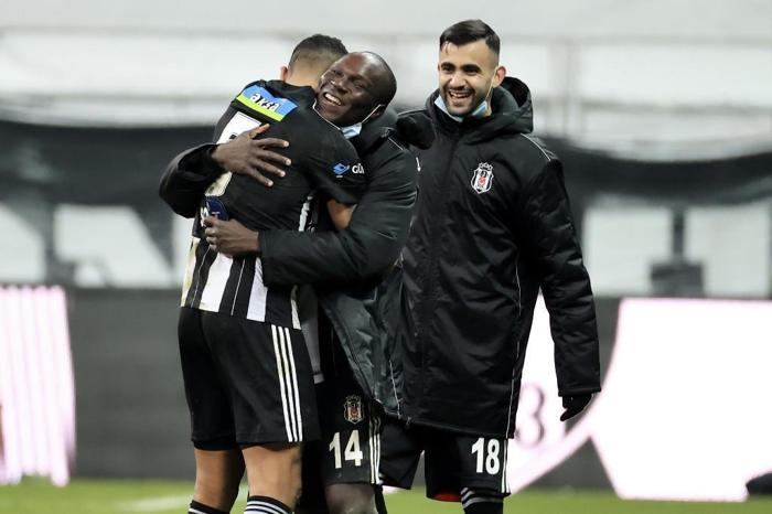 Beşiktaş Hulk transferi için Josef de Souzayı devreye soktu