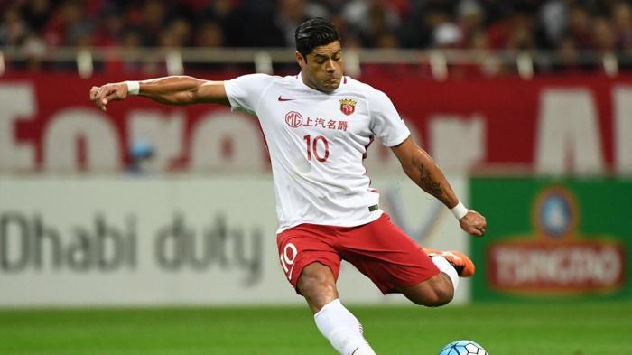 Beşiktaş Hulk transferi için Josef de Souzayı devreye soktu