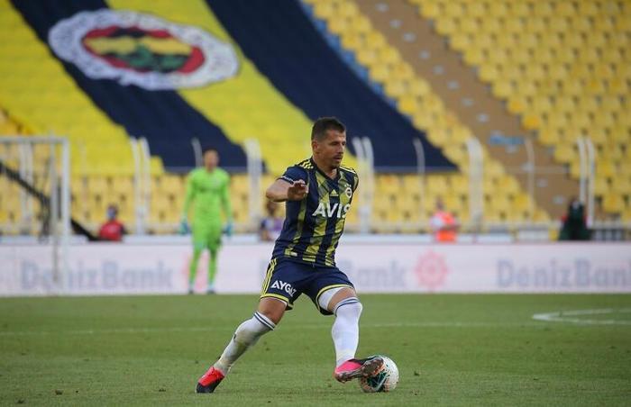 HERKESİ YANILTABİLİR