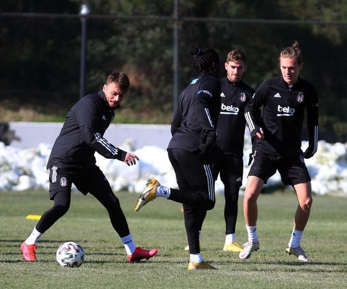 Beşiktaşta yüzler gülüyor İşte Göztepe maçı hazırlıklarından kareler