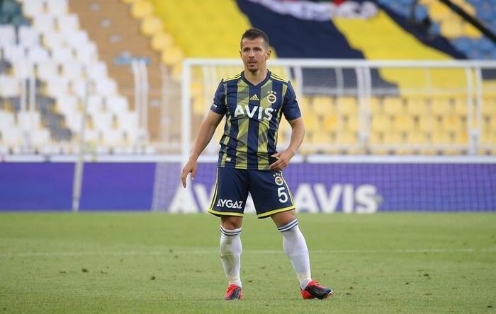MİLLİ TAKIMDA BULUNMASI ÇOK YARARLI OLUR