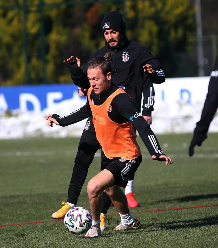 Beşiktaşta yüzler gülüyor İşte Göztepe maçı hazırlıklarından kareler