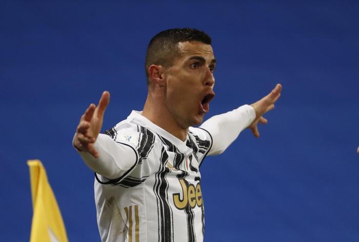Transferde yılın bombası Cristiano Ronaldo-Real Madrid flörtü