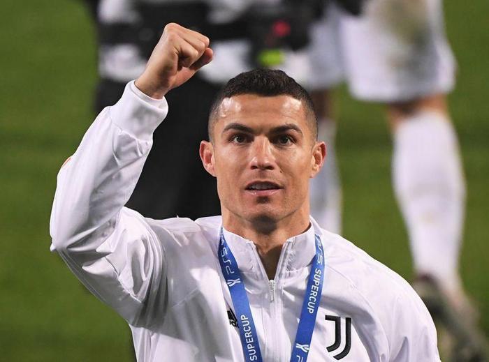 Transferde yılın bombası Cristiano Ronaldo-Real Madrid flörtü