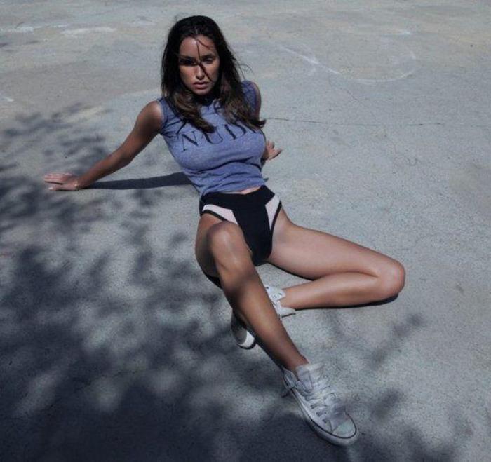 Ünlü modelin golf tutkusu