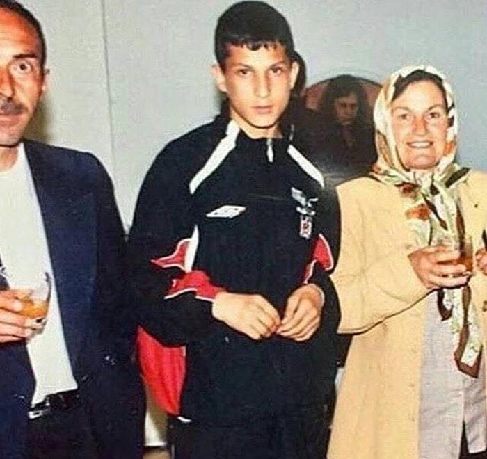 Ünlü futbolcuların çocukluk fotoğrafları