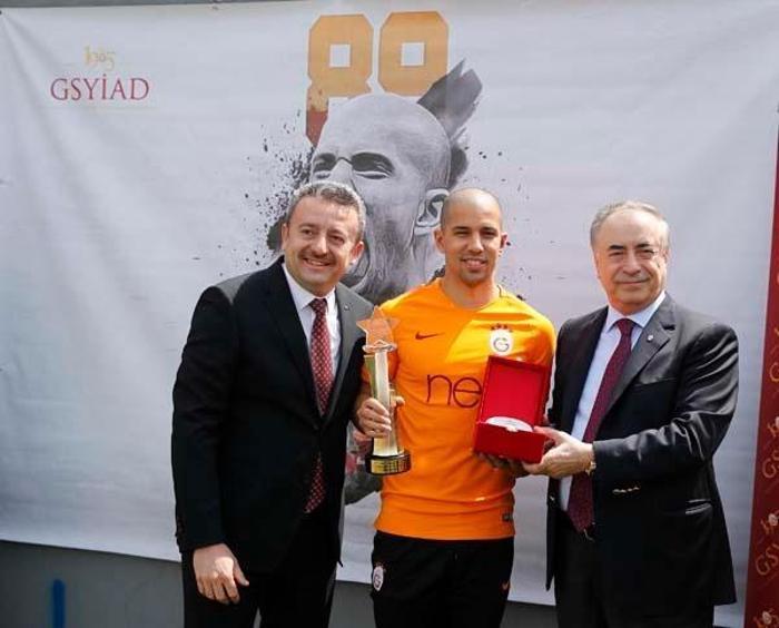 Flaş gelişme Feghouli yönetime bildirdi...