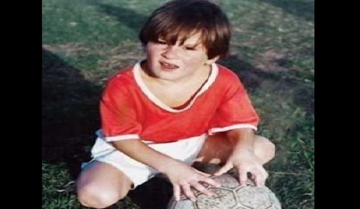 Ünlü futbolcuların çocukluk fotoğrafları