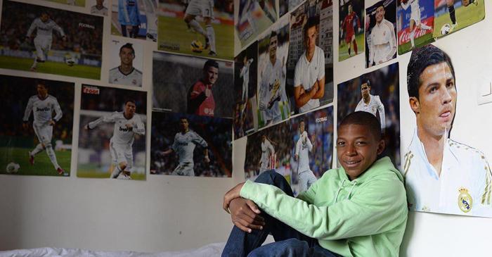 Ünlü futbolcuların çocukluk fotoğrafları