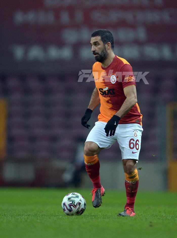 Fatih Terim-Arda Turan... Galatasaray-Denizlispor maçına damga vuran kare