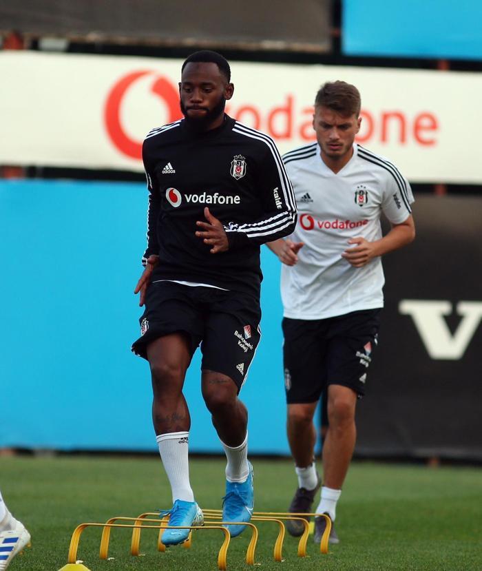 NKoudou Beşiktaşla ilk antrenmanına çıktı