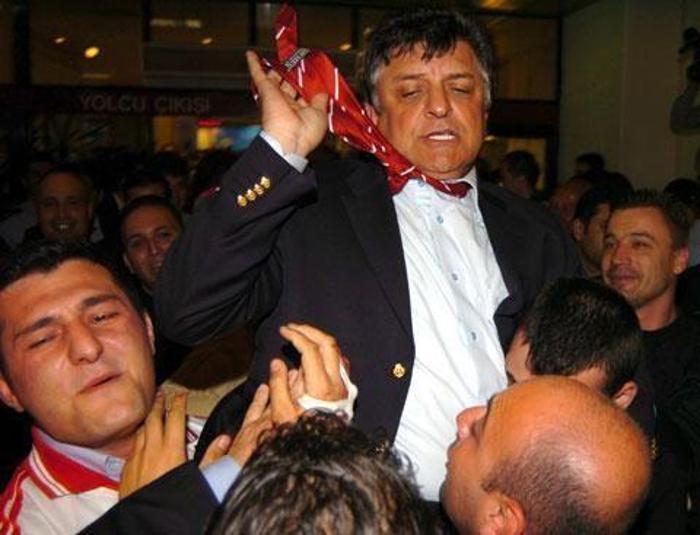 Yılmaz Vuralın çalıştırdığı takımlar