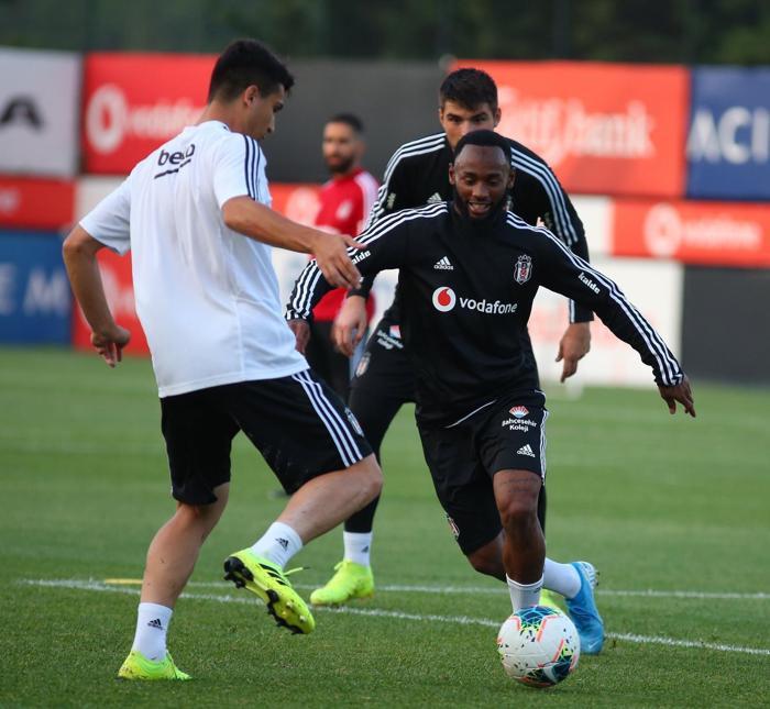 NKoudou Beşiktaşla ilk antrenmanına çıktı
