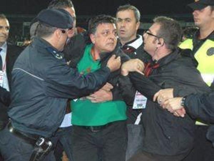 Yılmaz Vuralın çalıştırdığı takımlar