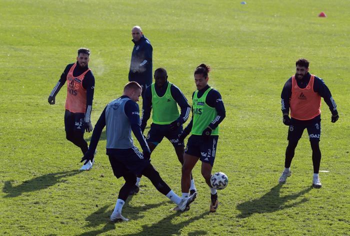SON DAKİKA Fenerbahçenin yeni transferi Attila Szalai ilk idmanına çıktı