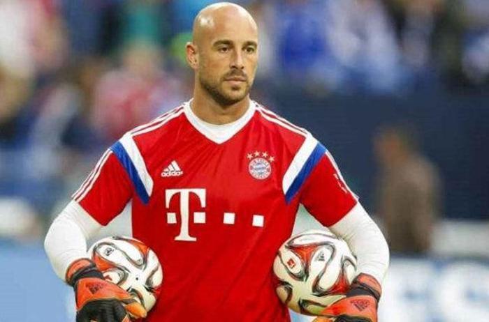 14- PEPE REINA - NAPOLI