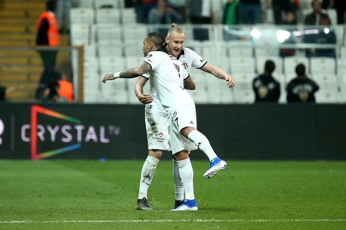 Fanatik yazarlarının Beşiktaş - Alanyaspor maçı yorumları