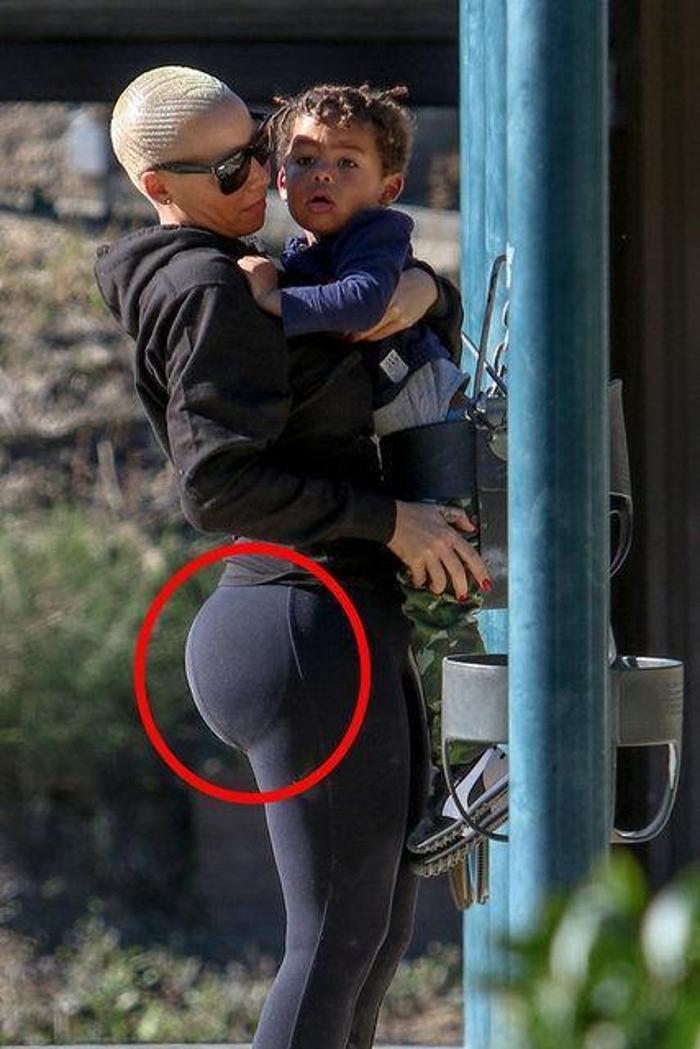 Amber Rose Instagramda olay yarattı