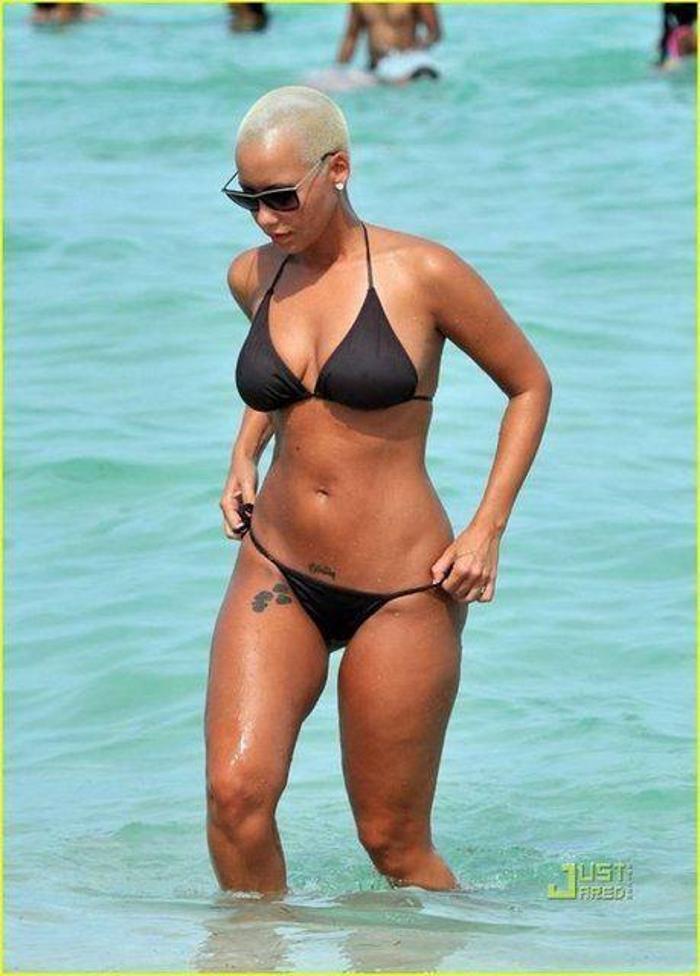 Amber Rose Instagramda olay yarattı