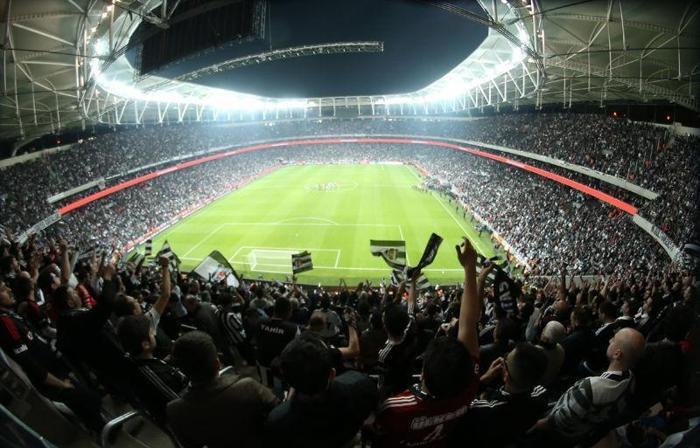 Ünlüler Vodafone Arenada