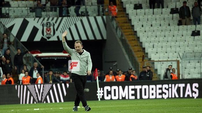 Vodafone Parkta Sergen Yalçın fırtınası Taraftar istedi, geri döndü